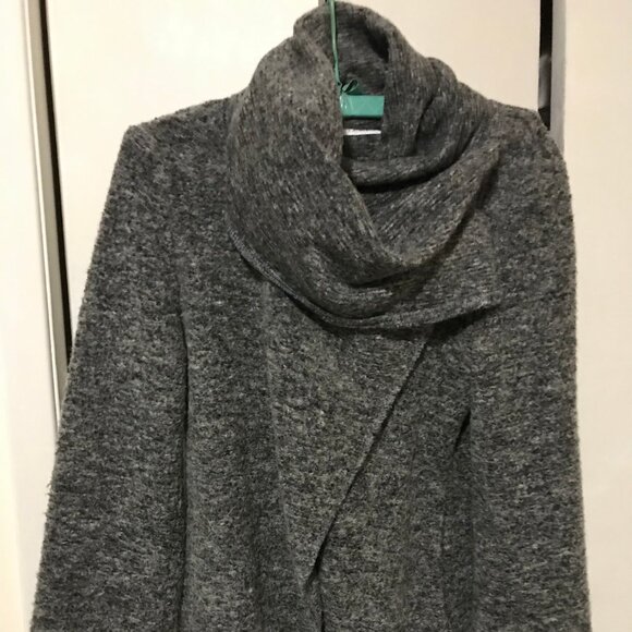 Femme Fatale Ladies Dark Grey Sweater Size Medium - Picture 1 of 2